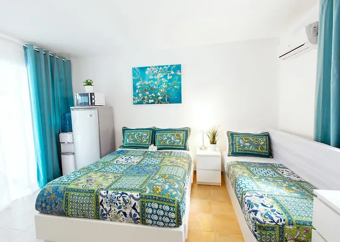 Hotel Fiesta Deluxe